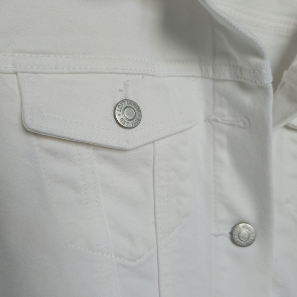 LOFT Denim Trucker Long Sleeve White Jacket w Back Hem Button Tabs Women Size M - Picture 10 of 15